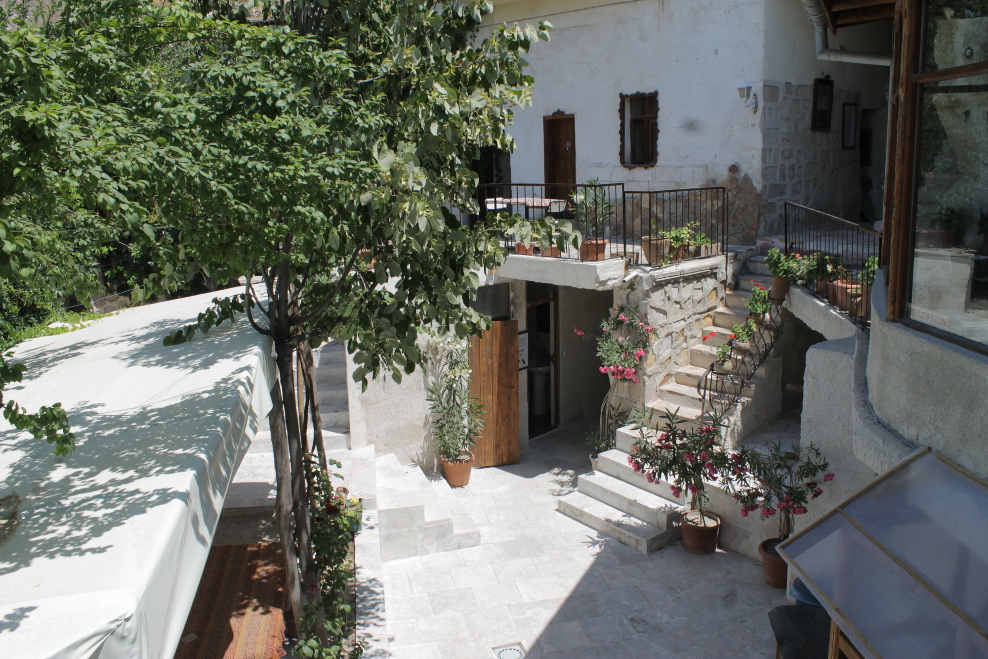 Yasin'S Place Backpackers Cave Hostel Гореме Экстерьер фото