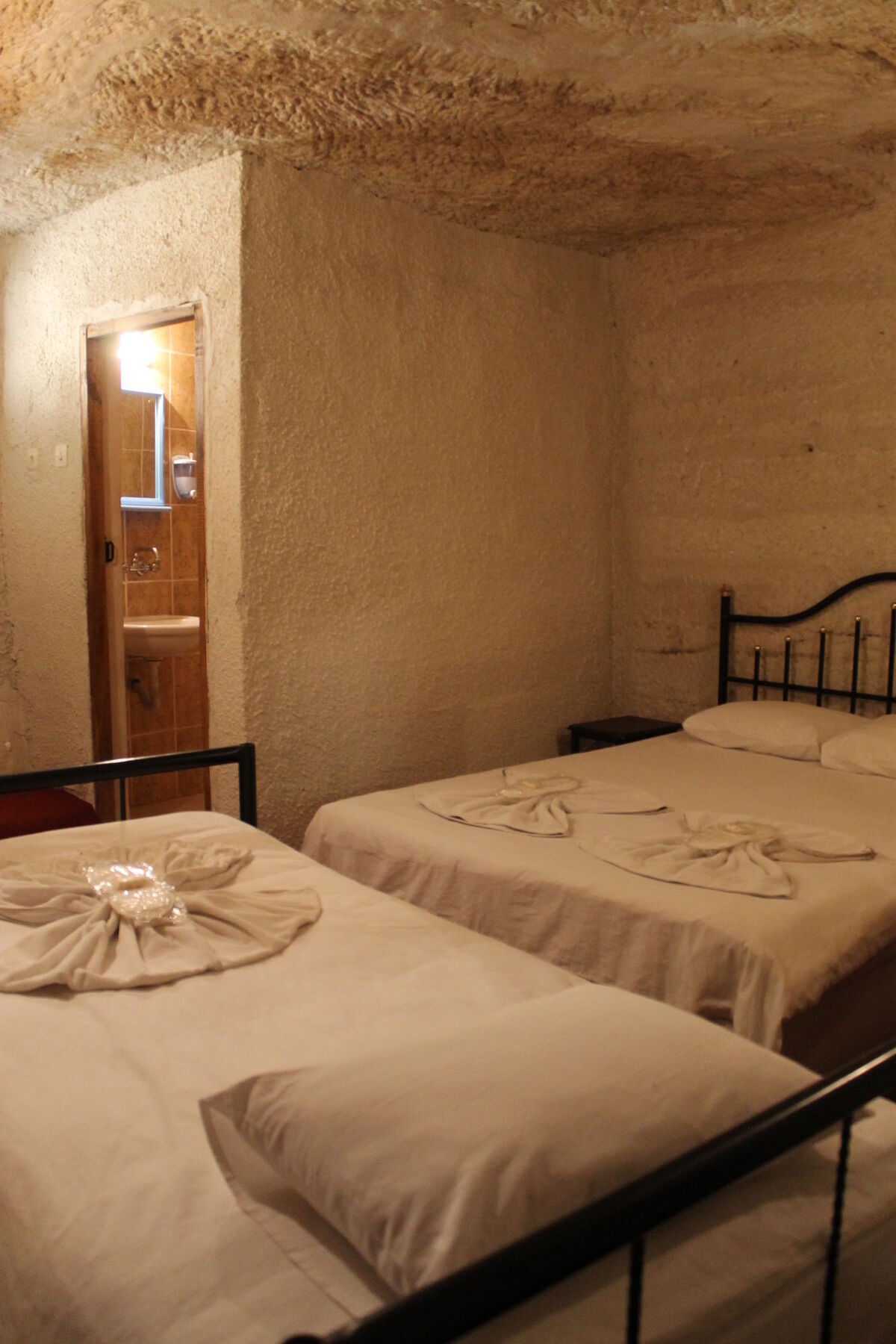 Yasin'S Place Backpackers Cave Hostel Гореме Экстерьер фото